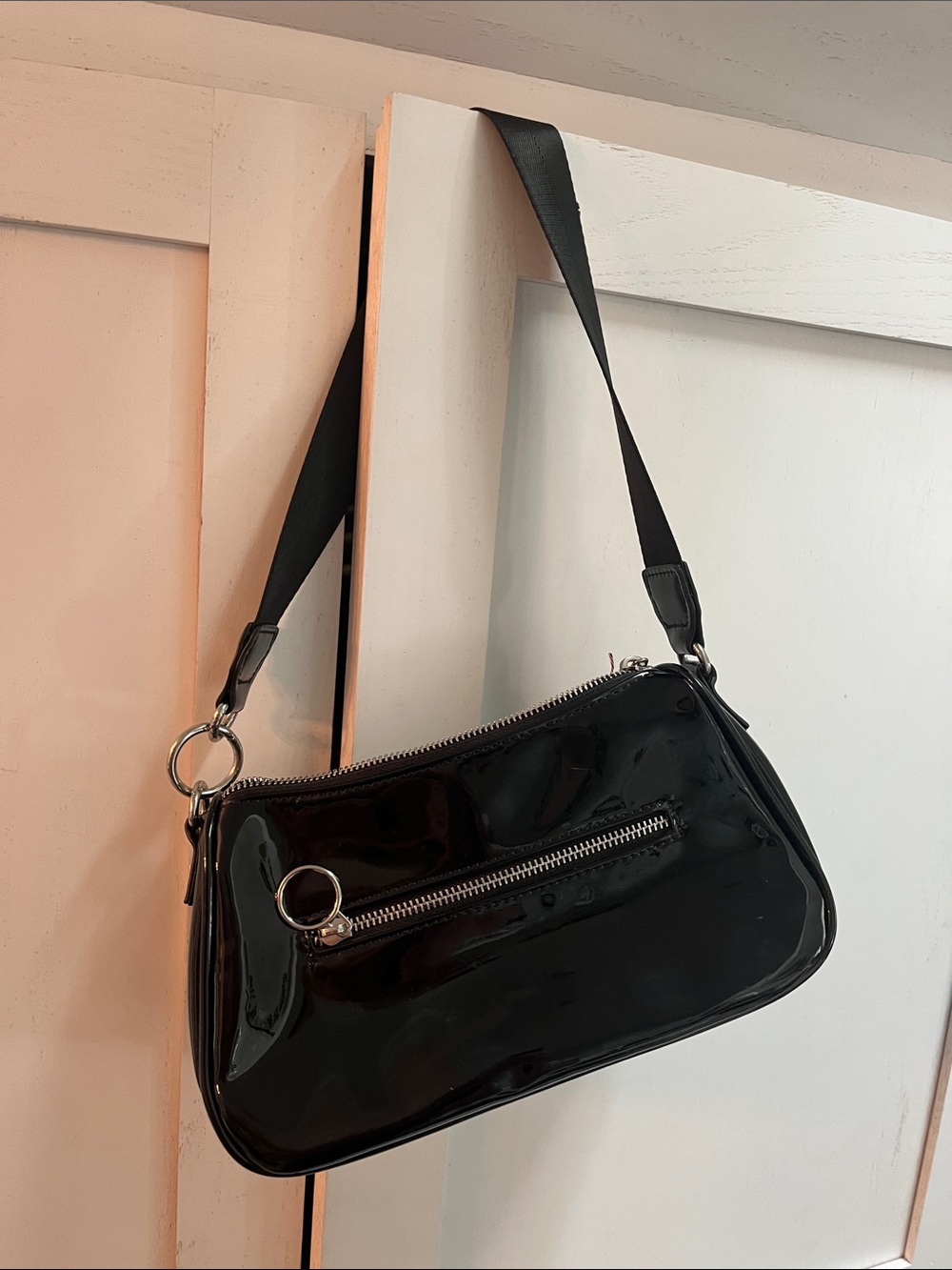 Source Unknown Black Patent Shoulder Bag with Silver Hardware